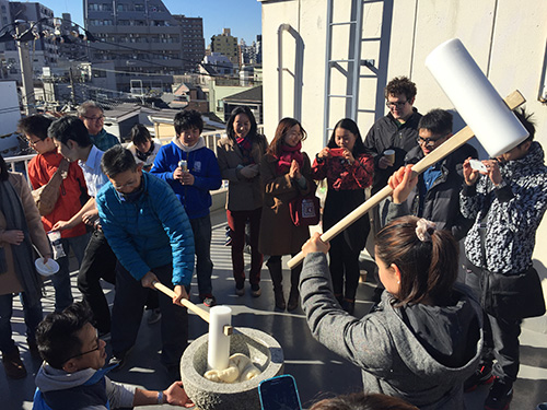 新年の餅つき大会
